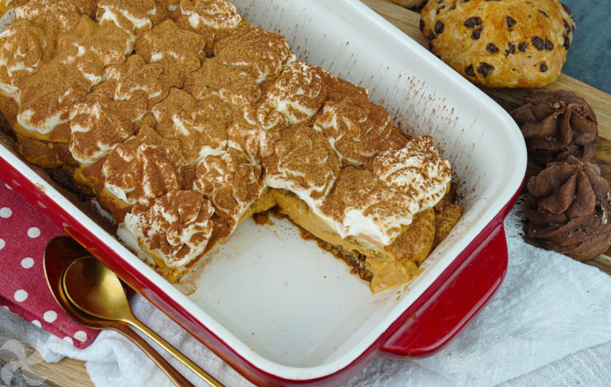 Tiramisú con crema de caramelo y canela