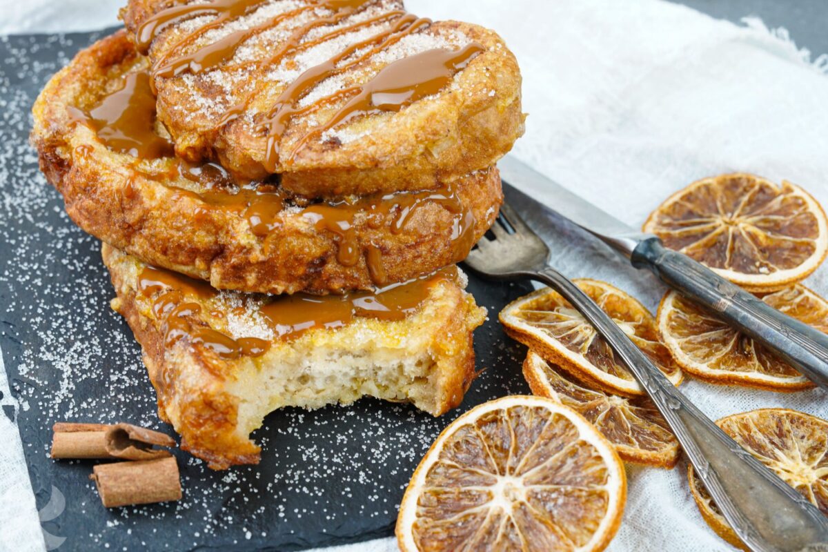 Torrijas con Baileys y salsa de caramelo