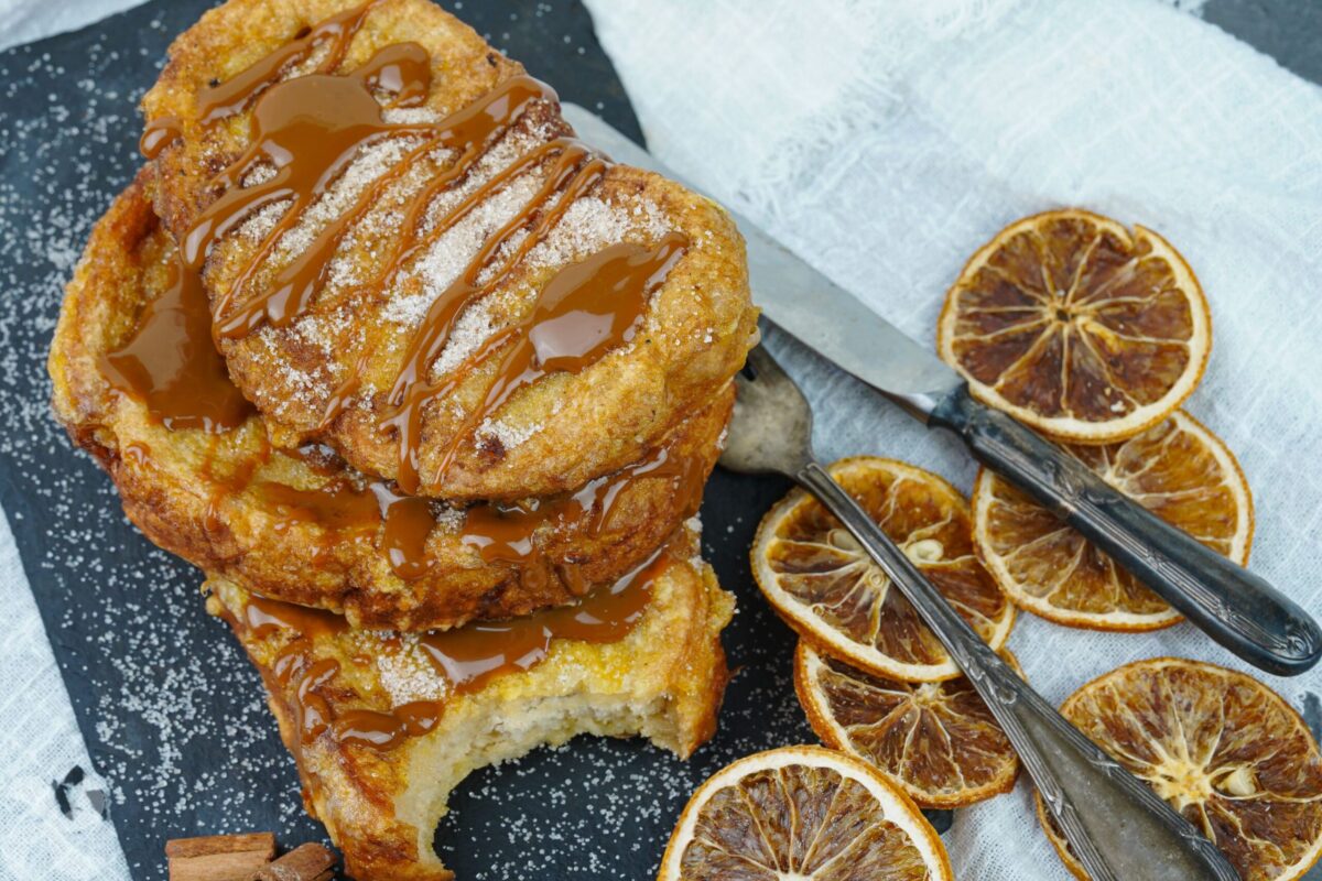 Torrijas con Baileys y salsa de caramelo