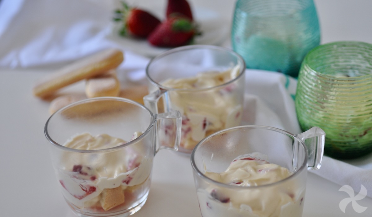 Vasitos de fresas y mascarpone