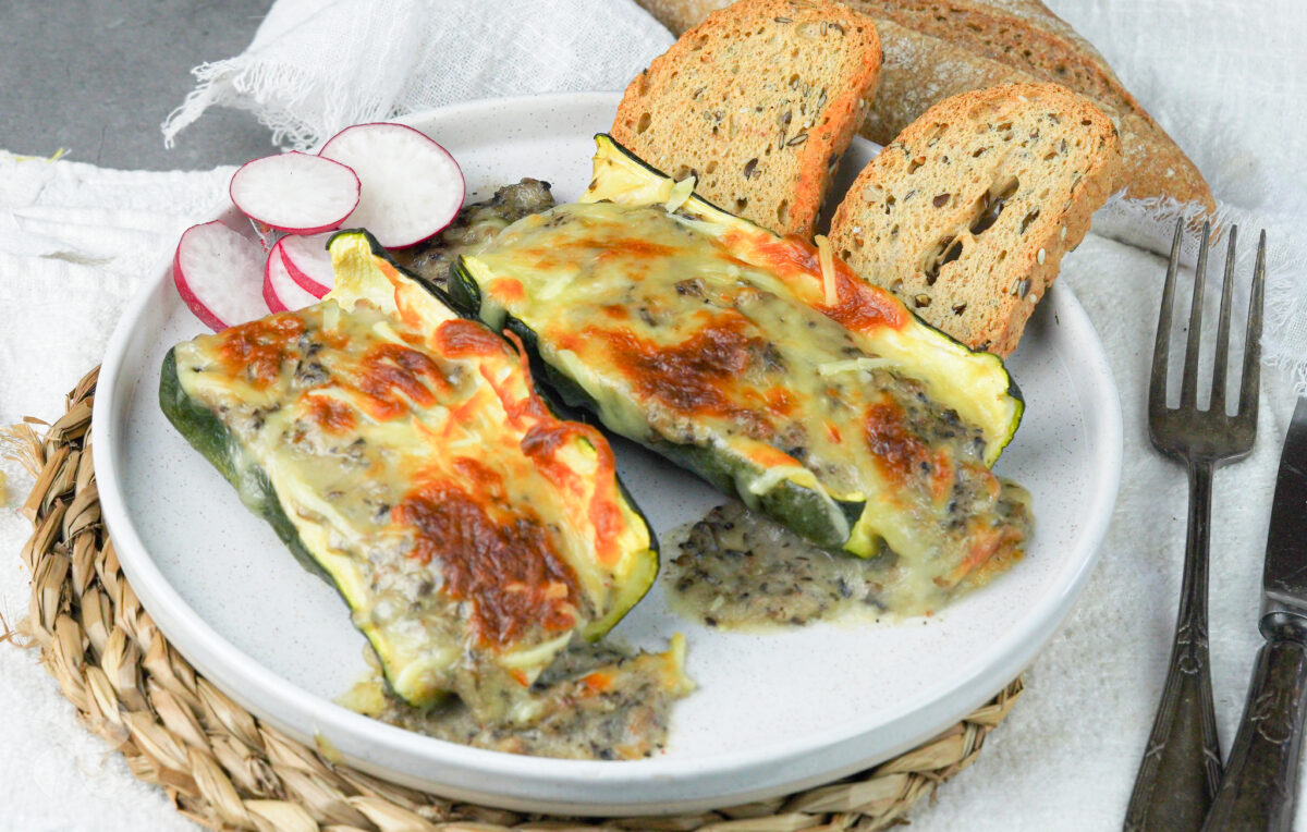 Calabacines rellenenos de champiñones y gambas