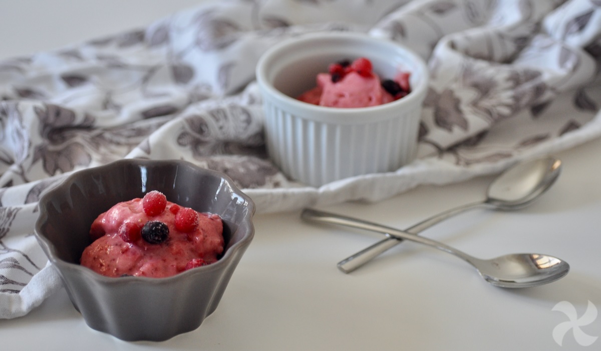 Helado rápido de fresa y miel