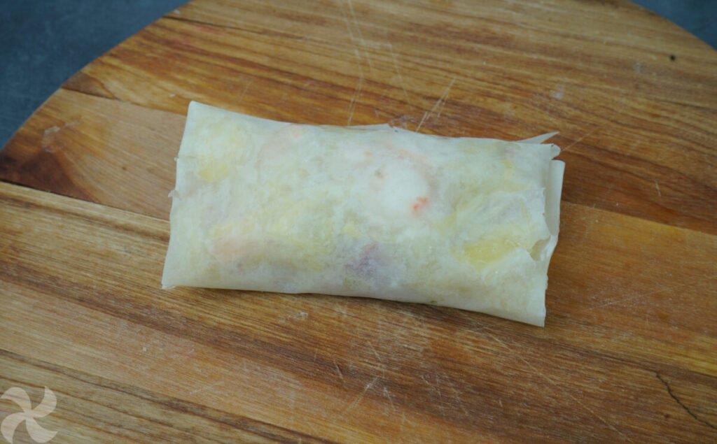 Rollitos de primavera con beicon y langostinos