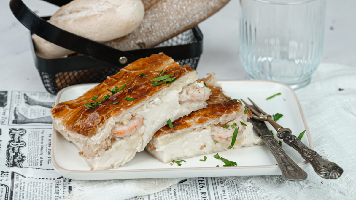 Empanada de puerros y gambas
