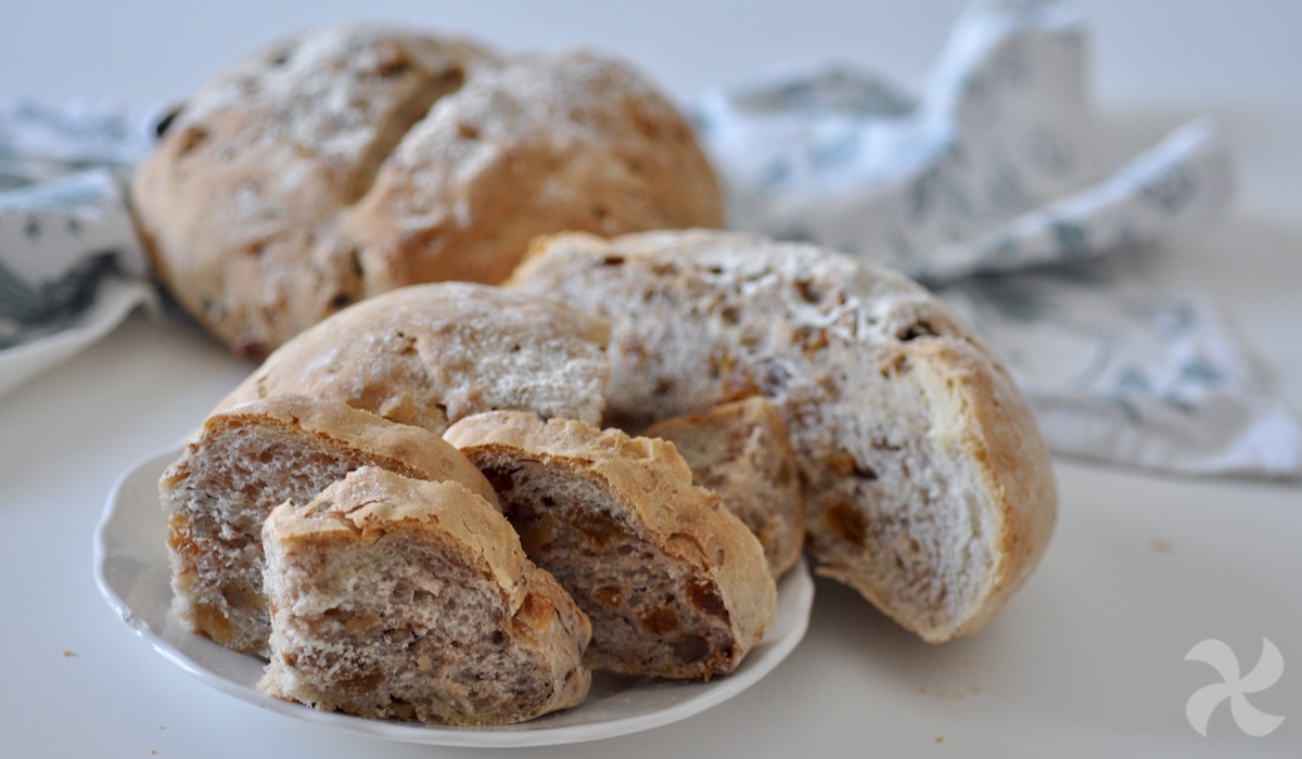 Pan de nueces y pasas, con aceite de oliva