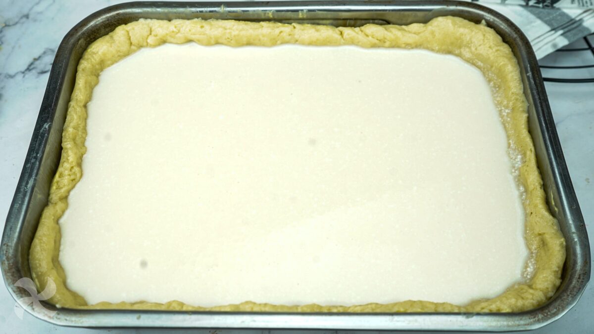 Extendemos el relleno dentro de la bandeja