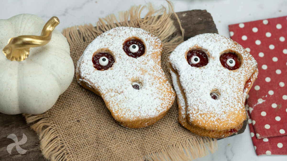 Galletas calavera de almendra y mantequilla