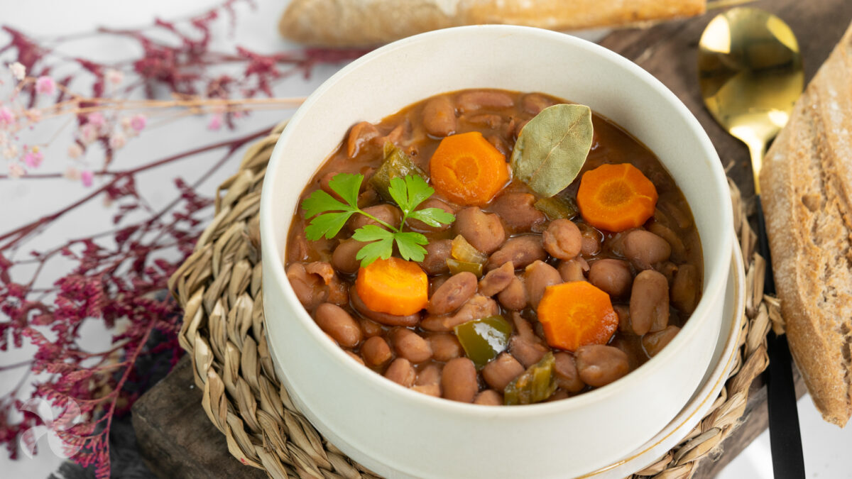 Judías pinta con verduras
