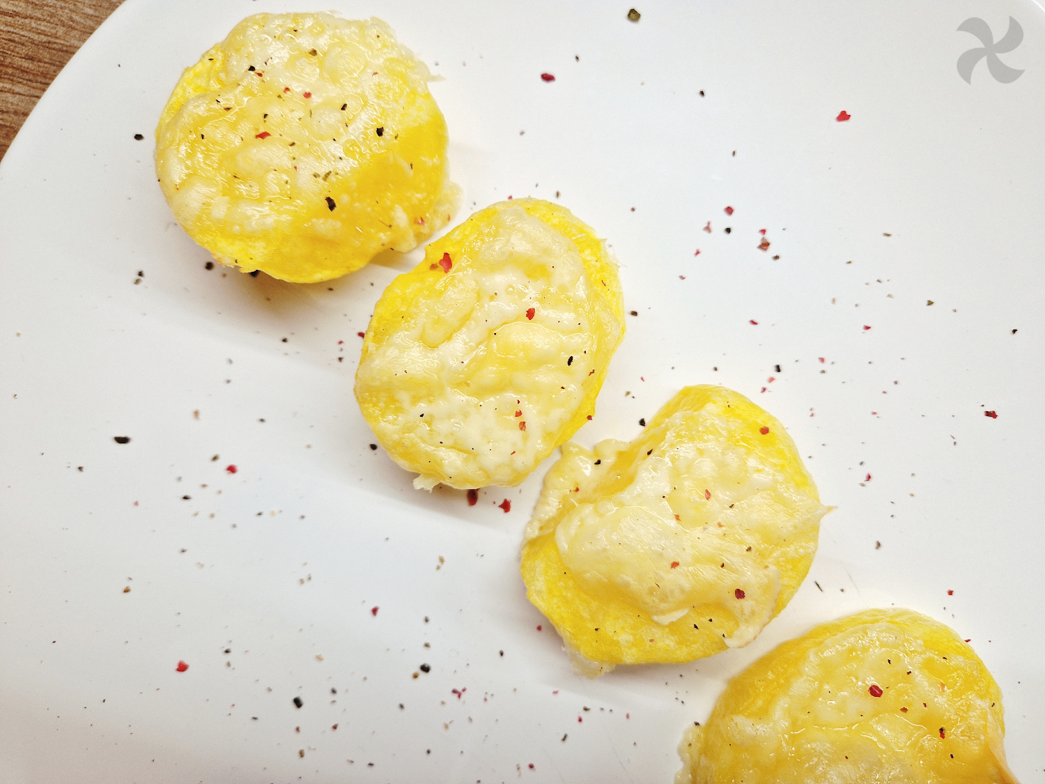 Patatas en airfryer con queso raclette