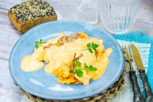 Pimientos rellenos de paté de salmón con mejillones