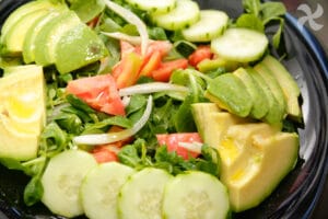 Ensalada con vinagreta de miel y limón