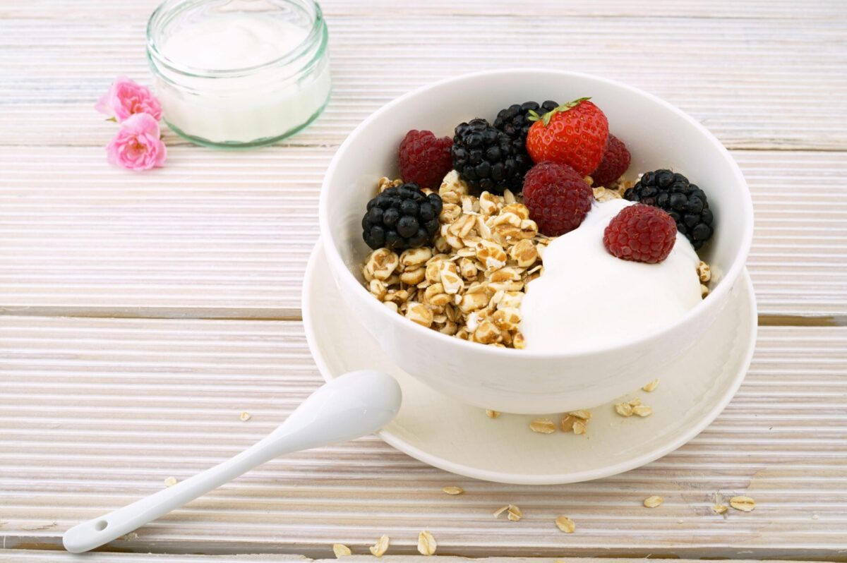 Los beneficios del yogur y trucos para utilizarlo en la cocina