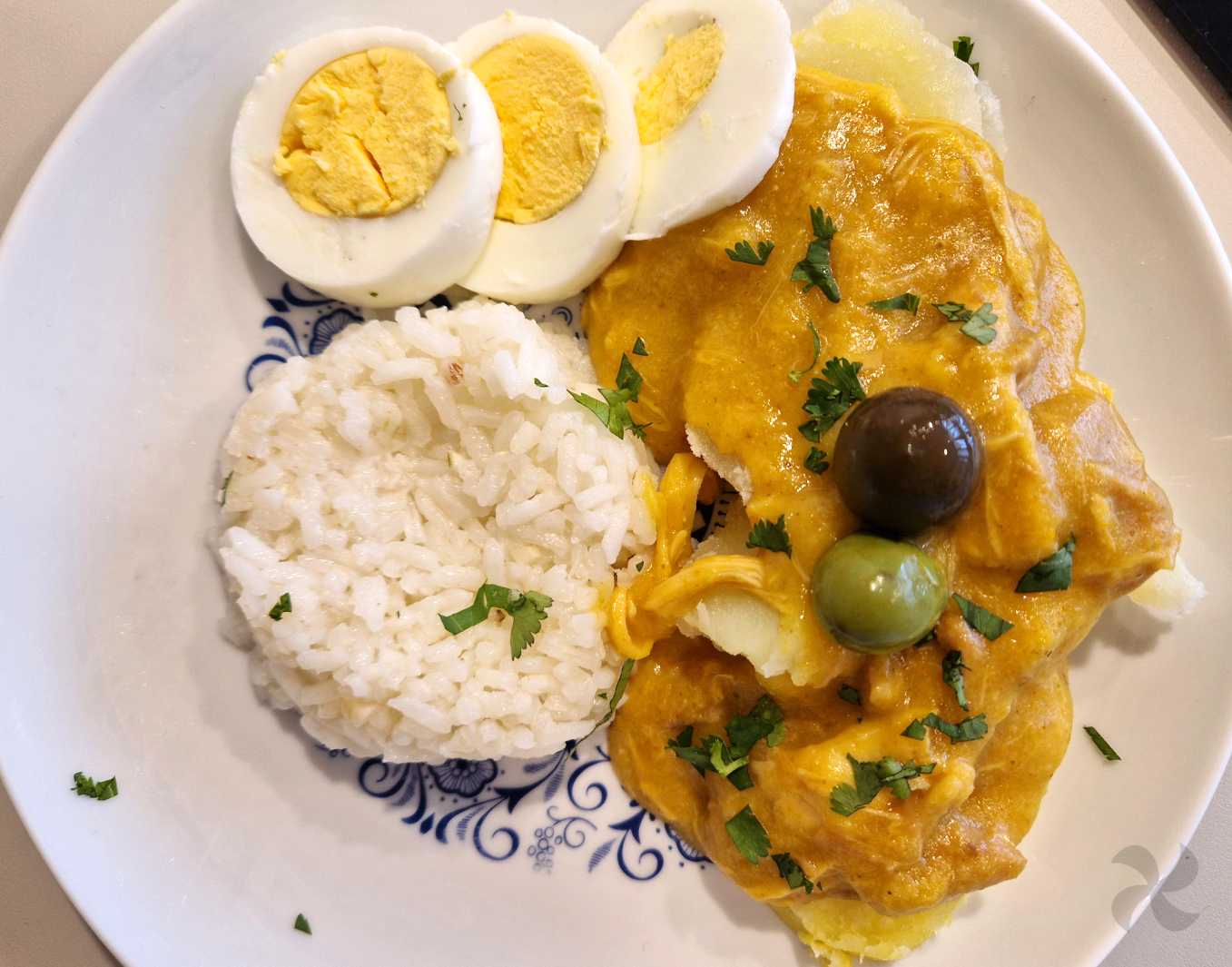 Ají de gallina (Perú)