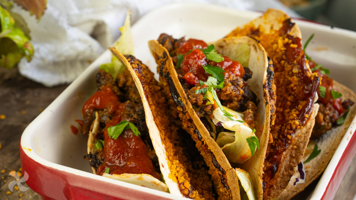 Tacos con nachos y carne picada