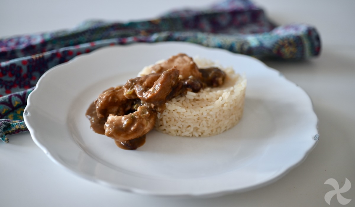 Pollo con soja y almendras