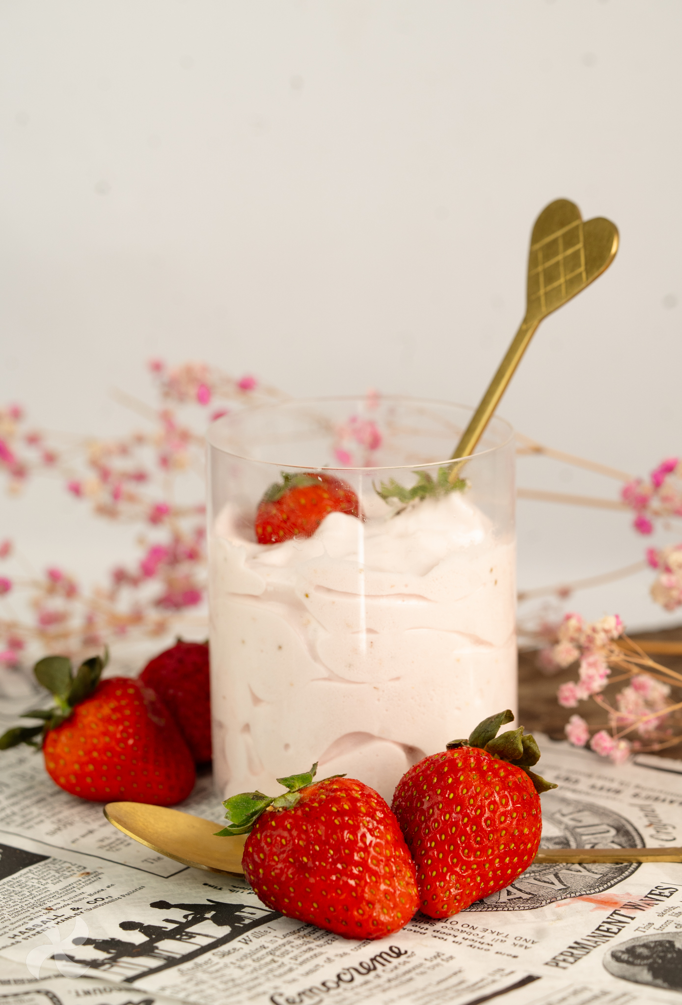Espuma de fresas ligera en calorías