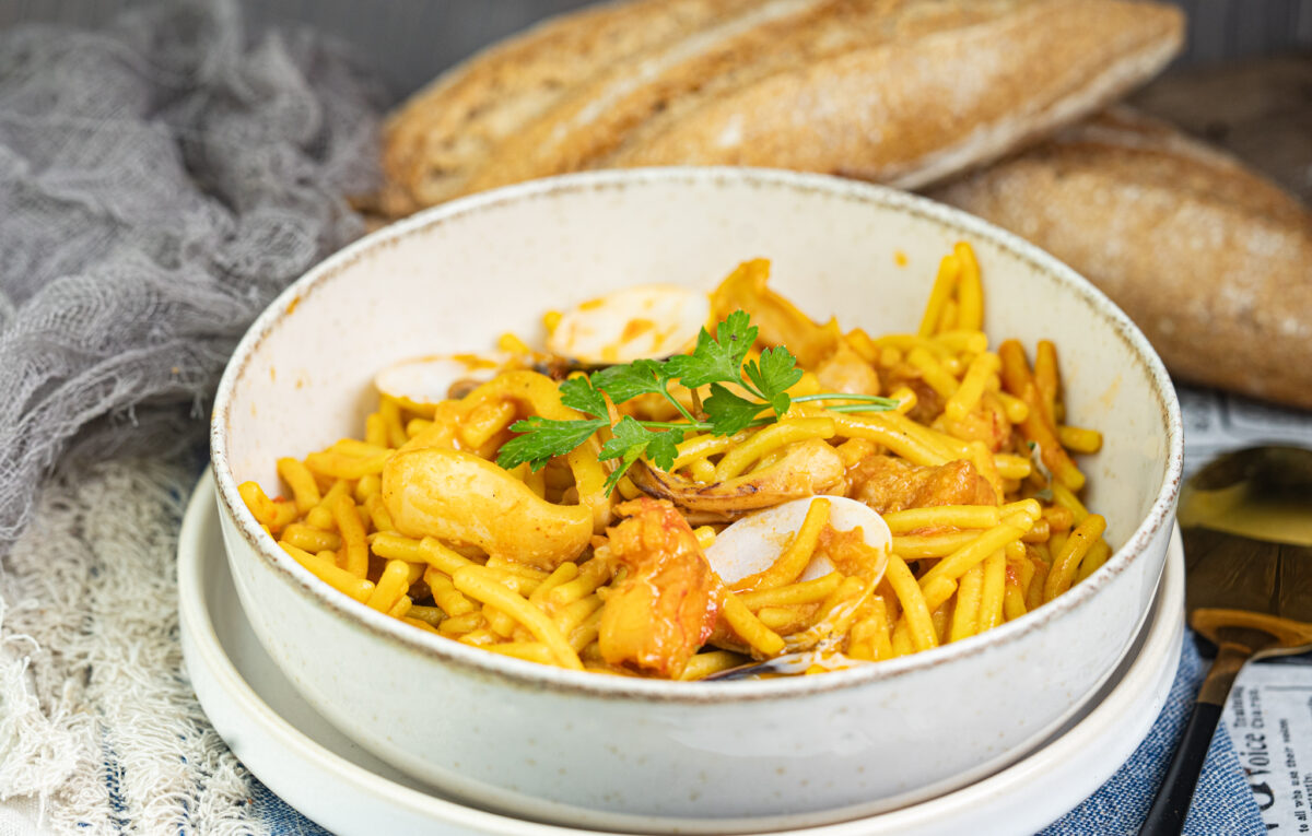 Cazuela de fideos a la marinera