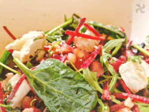 Ensalada de espinacas queso de cabra y granada
