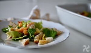 Ensalada de pan tostado