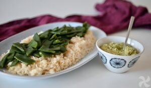 Pesto de lechuga y almendras