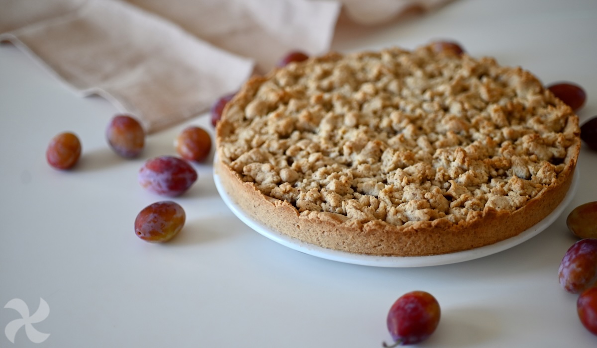 Crostata de almendras y confitura de manzana y ciruela