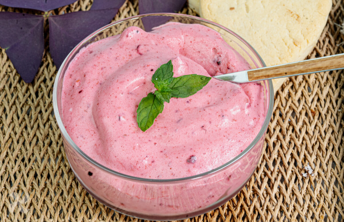 Mousse de Frutos Rojos en 5 minutos