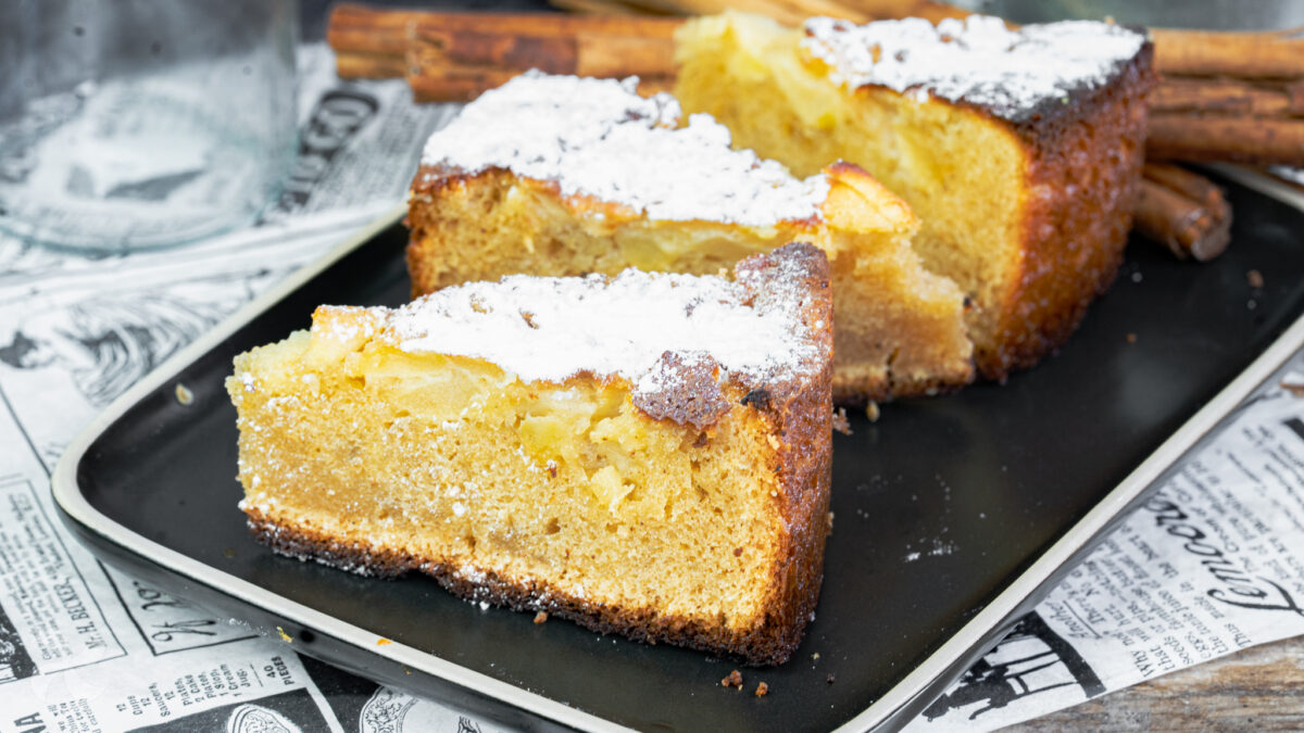 Brownie de manzana con chocolate blanco