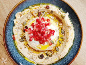 Hummus de garbanzos con granada y zaatar