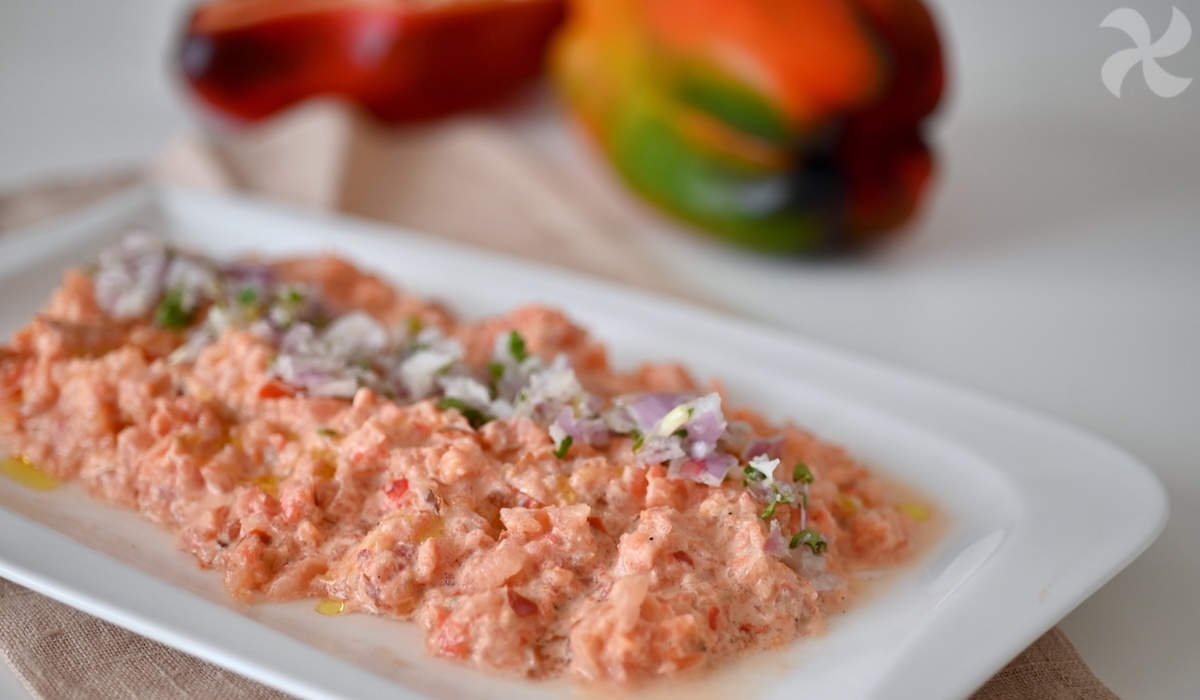 Ensalada picada de pimiento rojo y tomate