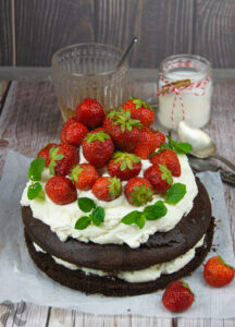 Tarta Imperial de Fresas con Chocolate