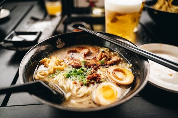 Bombazo para los amantes del ramen en Barcelona: ya está aquí el restaurante más famoso de Japón, qué comer y precios