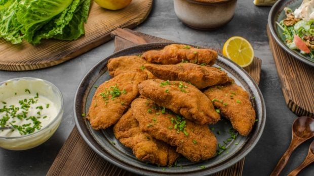 Milanesas de pollo rellenas
