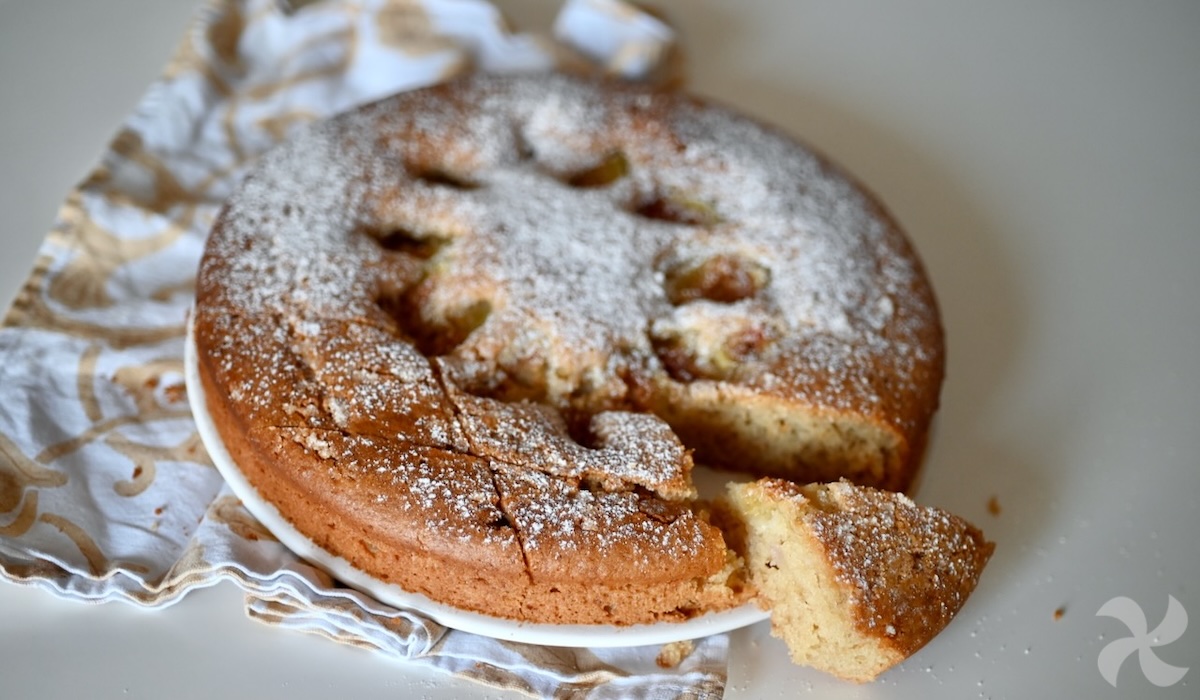 Bizcocho fácil sin huevo, con puré de manzana