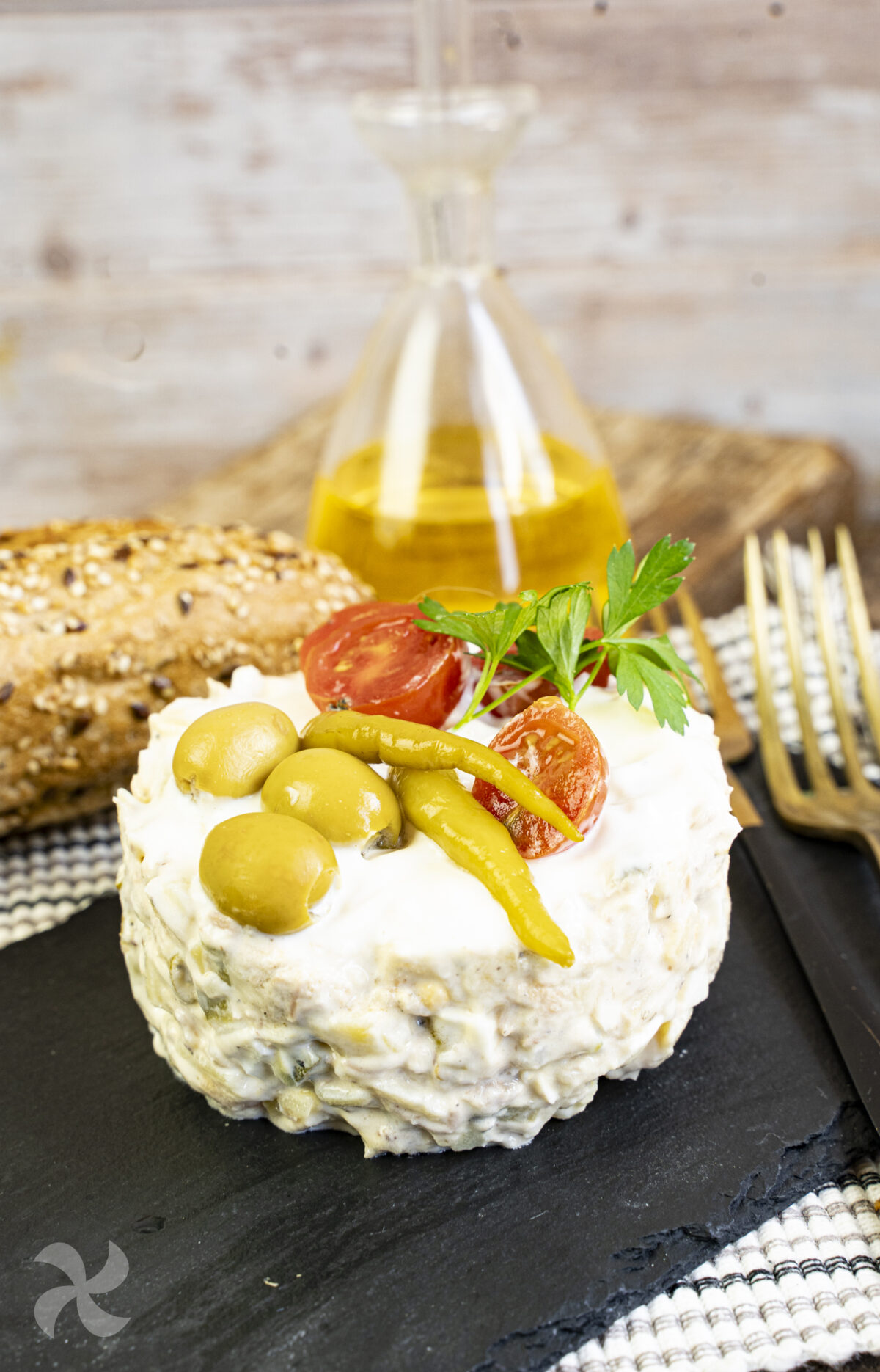 Ensaladilla de patata con sardinas y guindilla