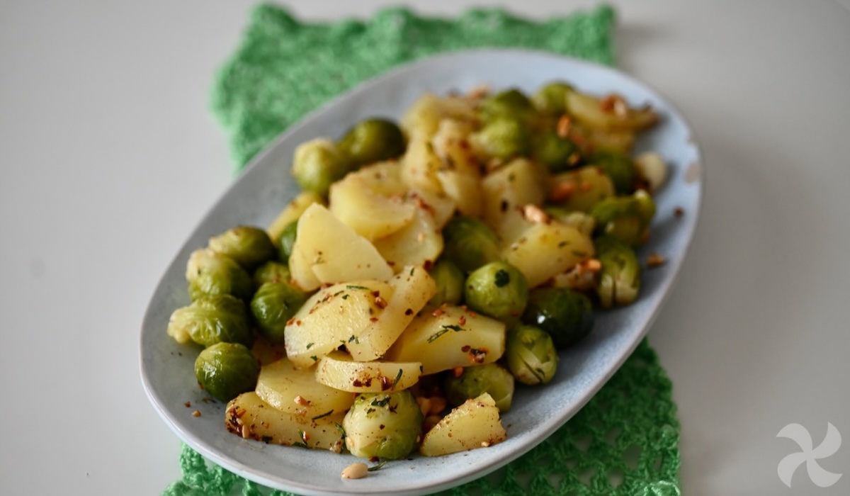 Coles de bruselas con patatas