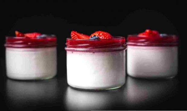 Tarta de yogur en freidora de aire: receta fácil y esponjosa