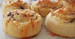 Thermomix Vegemite y rollos de queso