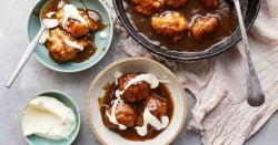 Albóndigas con sirope dorado y cardamomo