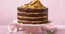 Pastel de chocolate crujiente