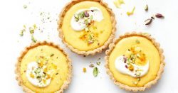 Tartas de pistacho y cuajada de naranja sin gluten