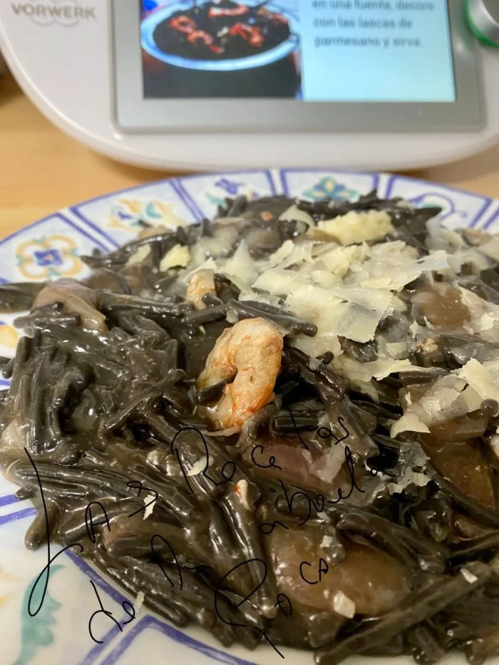 Espaguetis negros con gambas TM6