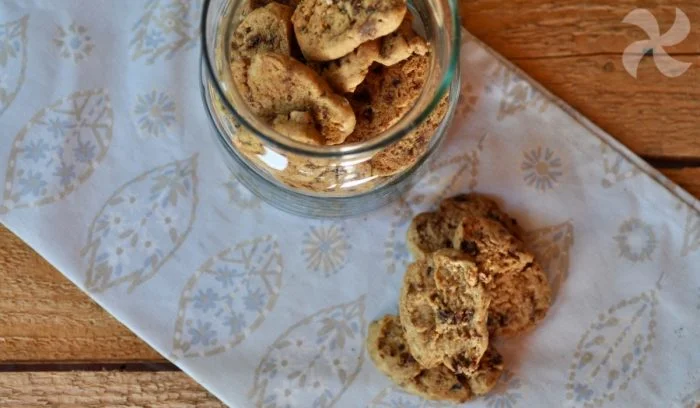 Galletas con pasas y café soluble