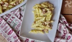 Macarrones cremosos con jamón, nata y limón