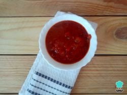 Salsa de tomate confitado casera – ¡Muy fácil y económica!