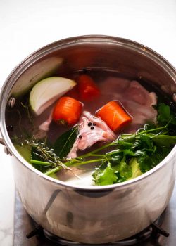 Caldo de pollo |  RecetaTin Eats