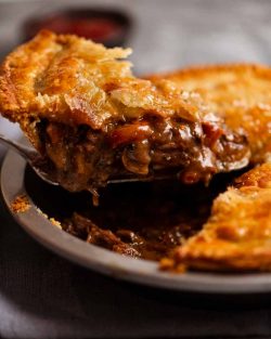 Pastel de carne familiar |  RecetaTin Eats