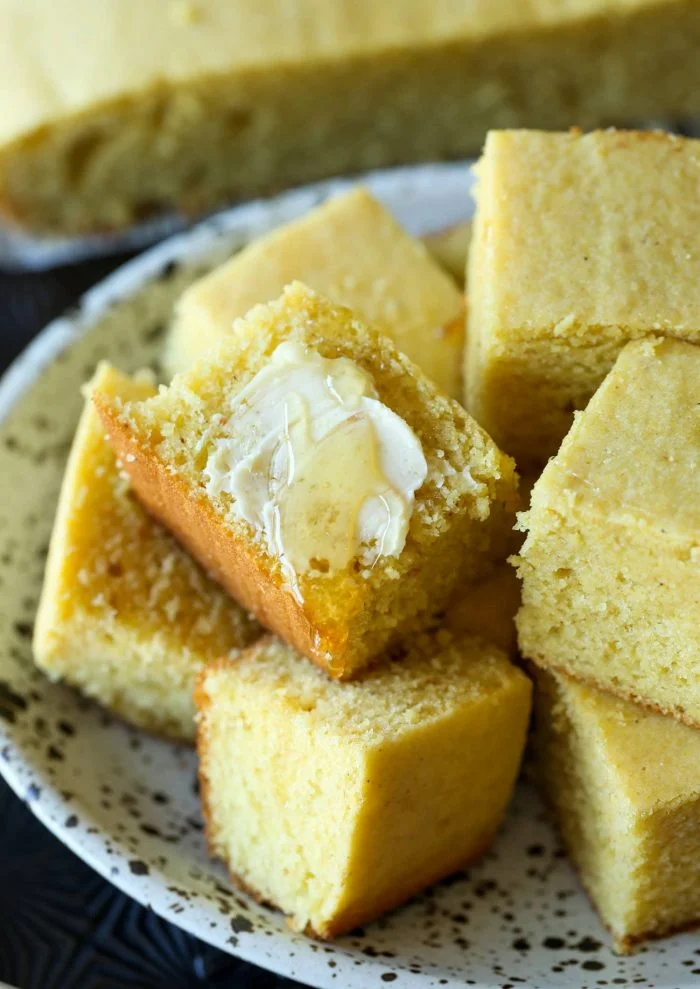 Receta de pan de maíz con crema agria súper simple