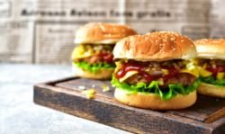 Hamburguesas de conejo, receta para una cena rápida gourmet baja en grasas
