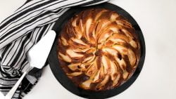 Torta de manzana con ron