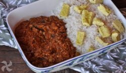 Tortilla de pan con arroz y pisto de berenjena